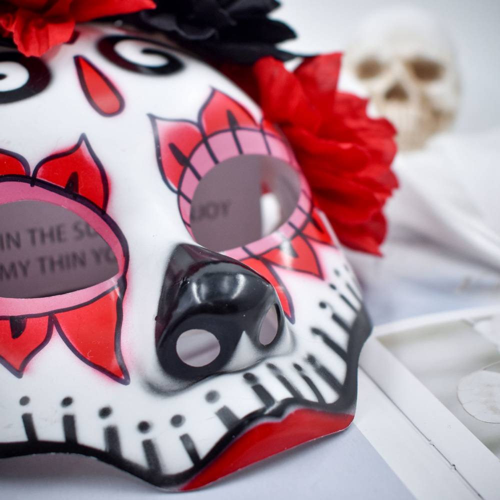 Masque de crâne de mariée fantôme « Día de los Muertos » avec des roses