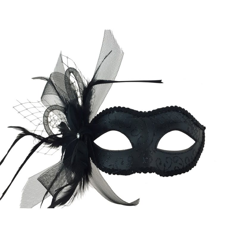 Venetian mask with feathers and tulle