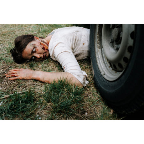 FX Makeup : Transform into a Creature of Darkness in the Blink of an Eye !