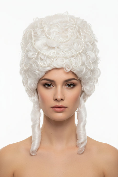 noble-woman-wig-with-pearls