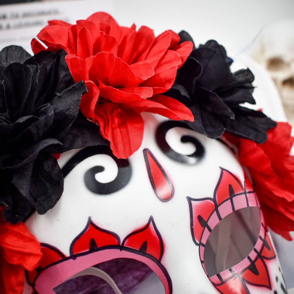 Masque de crâne de mariée fantôme « Día de los Muertos » avec des roses