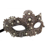Masque en dentelle vénitienne avec des perles