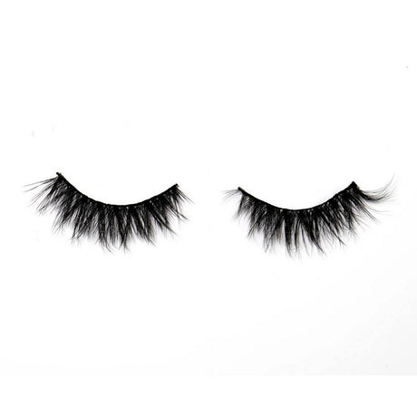 vani-main-character-lashes