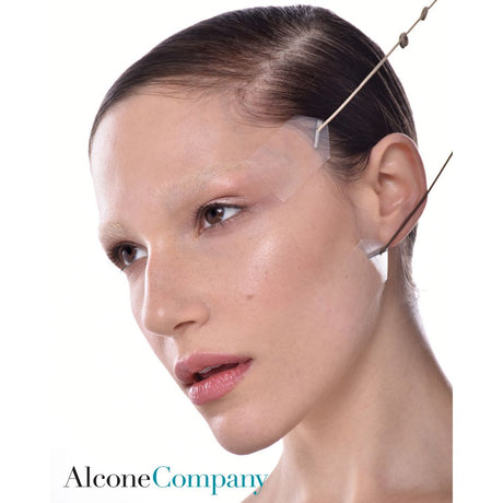 Mark Traynor Face & Neck Lift Kit on model