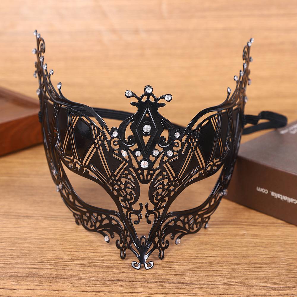 black-jeweled-venetian-masquerade-mask