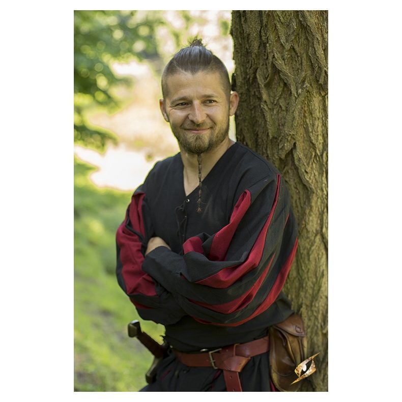 Landsknecht LARP Shirt landsknecht-shirt-black-and-red