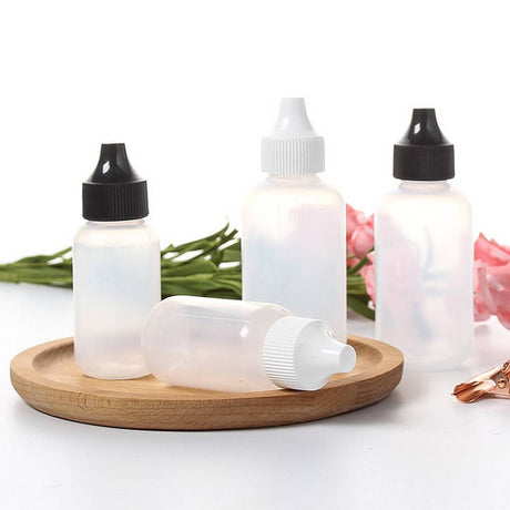 Transparent squeeze plastic bottle